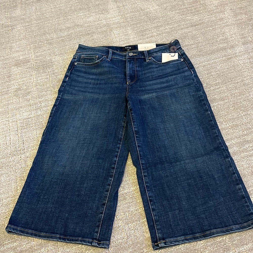 NWT- NYDJ corp wide leg jeans size 6